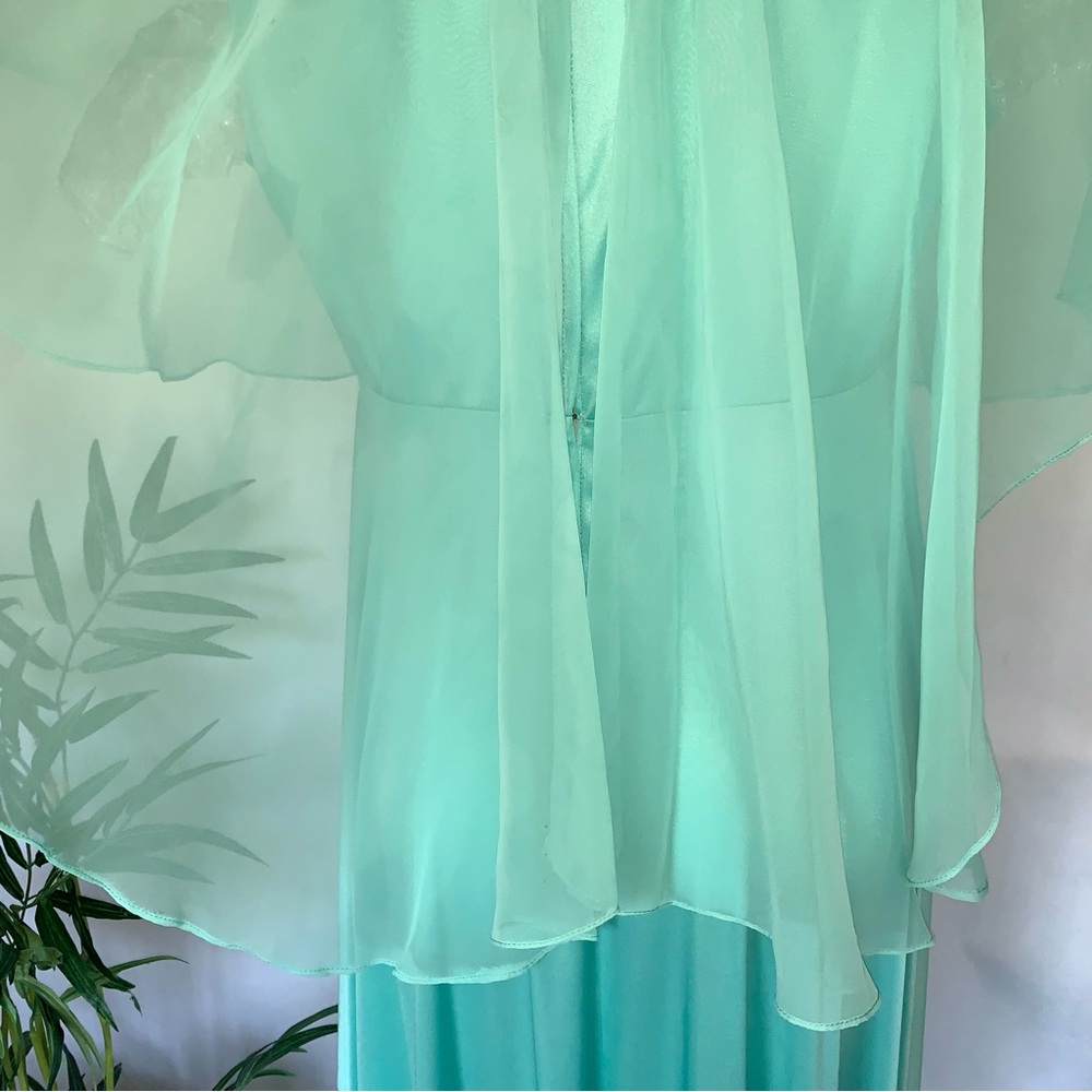 v i n t a g e :: Nylon Peignoir Set Full Sweep Gown Chiffon Cape Rhinestones - Picture 13 of 16